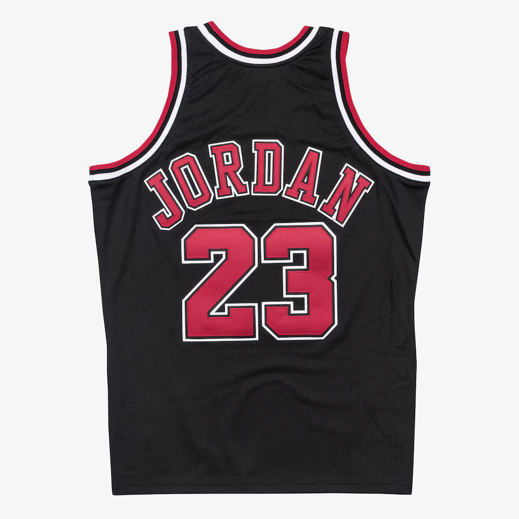 Chicago Bulls Mitchell & Ness Authentic Jersey Black Alternate Michael Jordan 1997-98