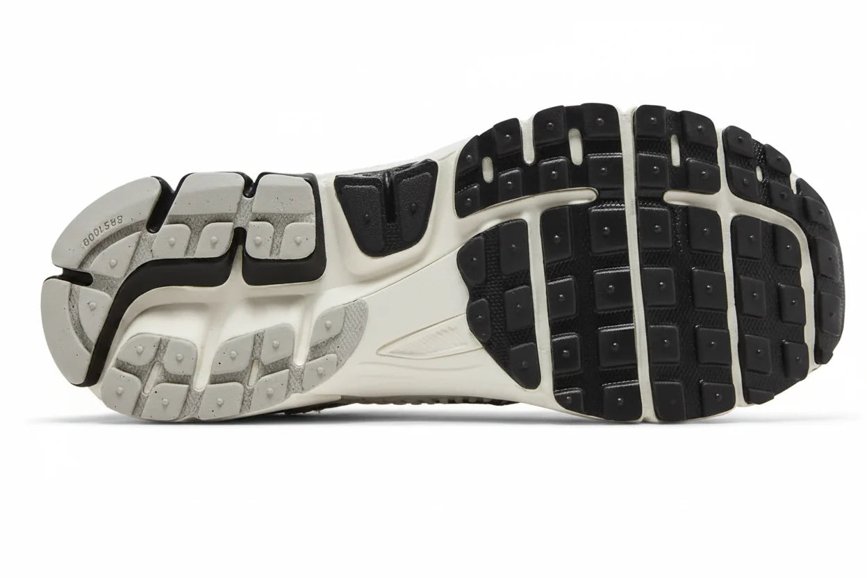 Wmns Air Zoom Vomero 5 'Photon Dust Black'