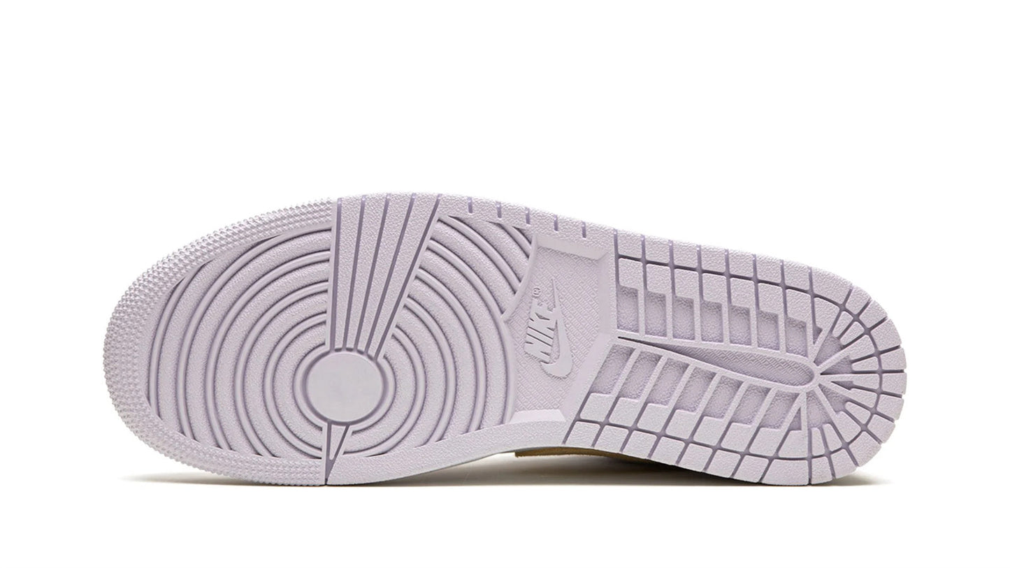 AIR JORDAN 1 LOW WMNS "Barely Grape"