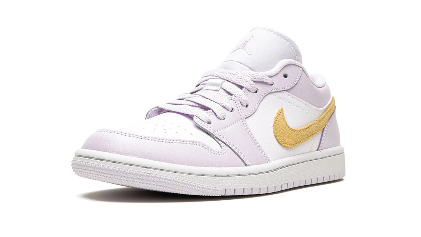AIR JORDAN 1 LOW WMNS "Barely Grape"