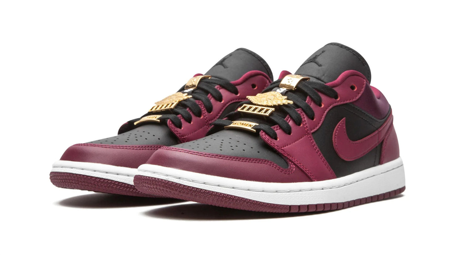 AIR JORDAN 1 LOW SE WMNS "Beetroot"