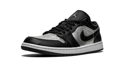 AIR JORDAN 1 LOW SE WMNS "Silver Toe"