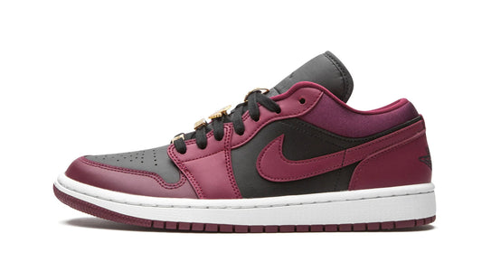 AIR JORDAN 1 LOW SE WMNS "Beetroot"