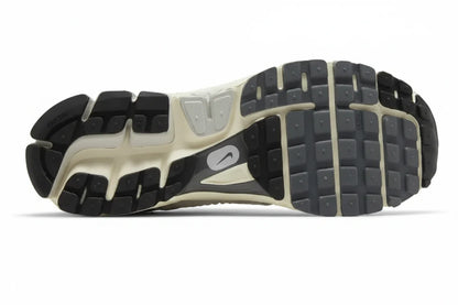 Air Zoom Vomero 5 'Platinum Tint'