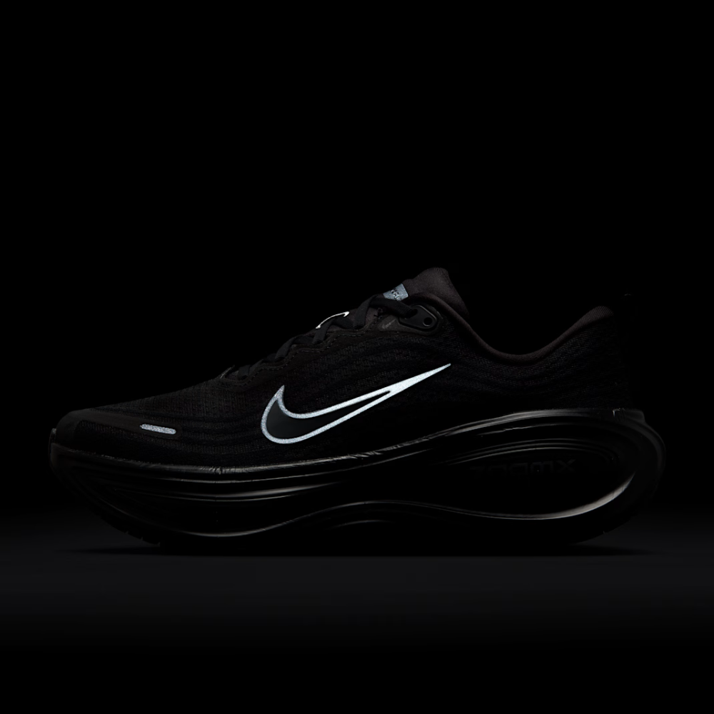 Vomero Plus Black