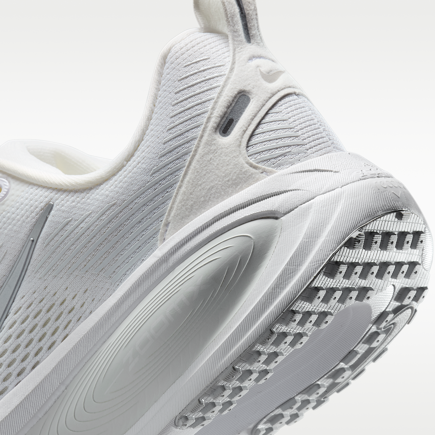 Nike Vomero 18