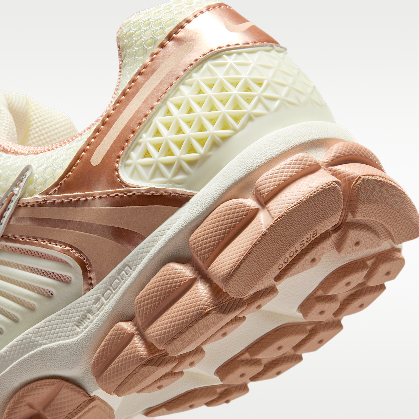 Nike Zoom Vomero 5 "Rose Gold"