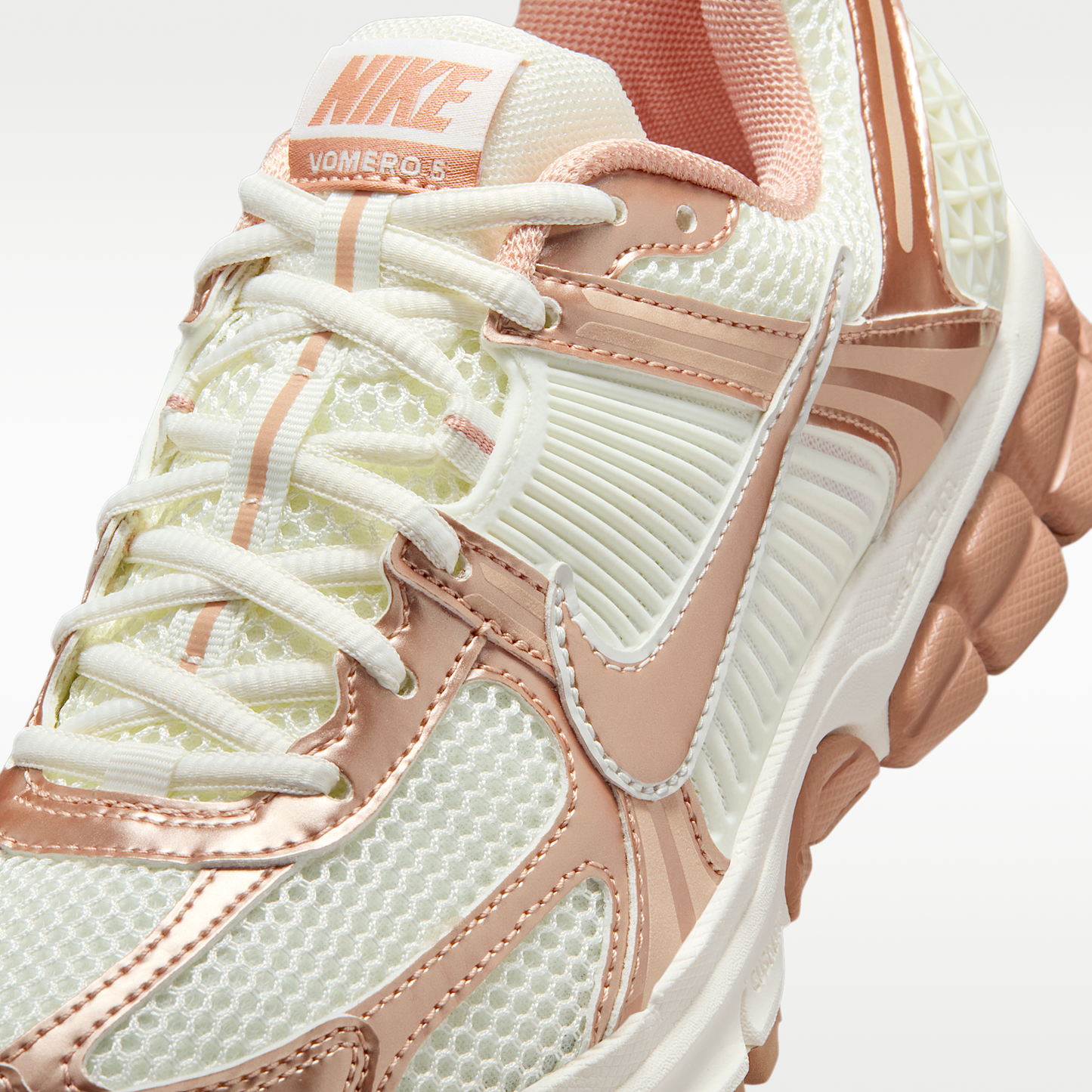 Nike Zoom Vomero 5 "Rose Gold"
